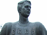 Памятник Ю. Моисееву